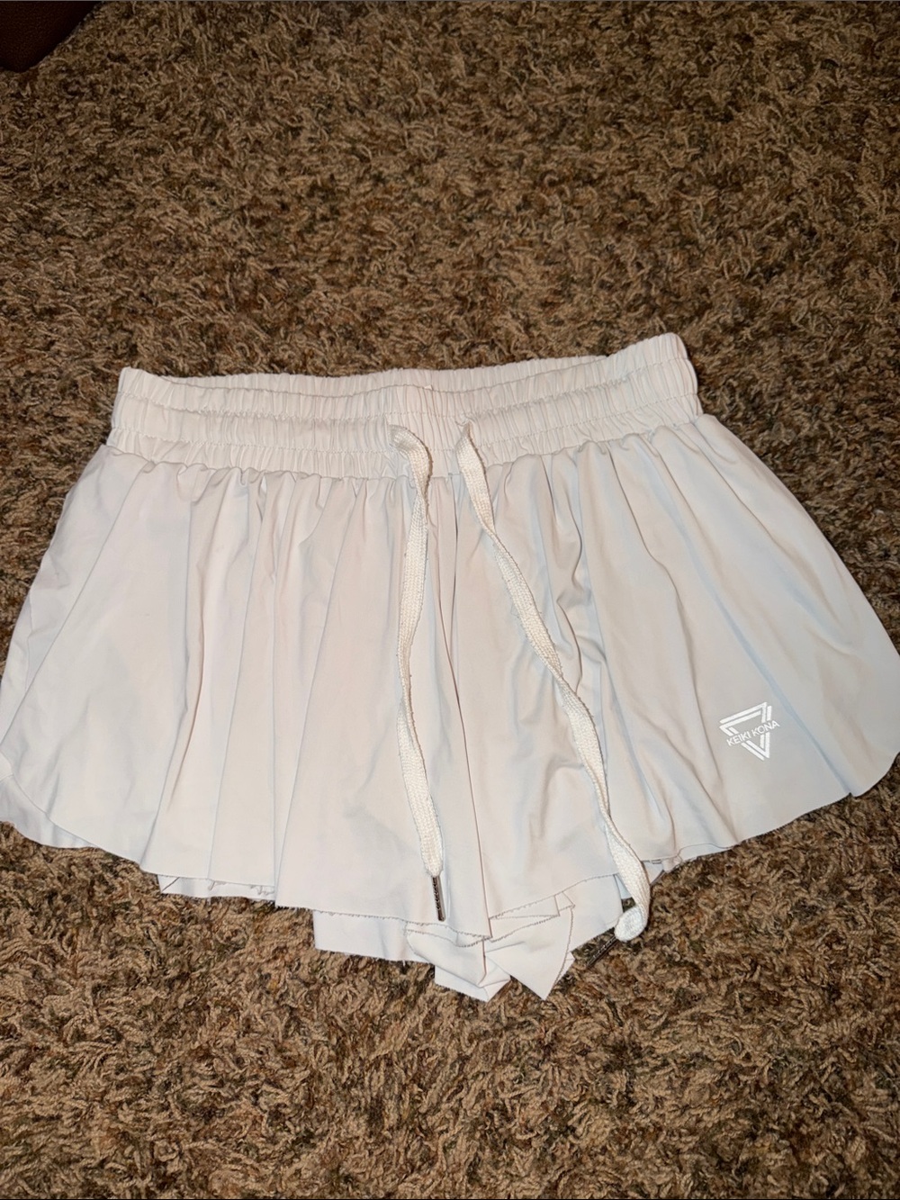 Women’s White Pleated Athletic Skort with Drawstring Waist - Performance Style